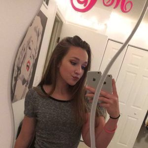 Meet your Posher, Kenzie